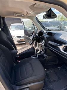2018 Jeep Renegade Latitude   - Photo 9 - Denver, CO 80204