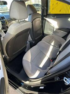 2017 Hyundai ACCENT SE - Photo 9 - Denver, CO 80204