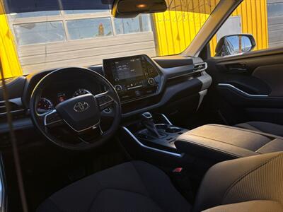 2021 Toyota Highlander LE   - Photo 13 - Denver, CO 80204