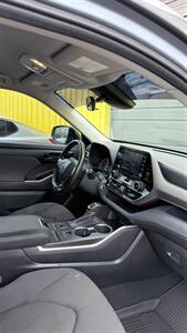 2021 Toyota Highlander LE   - Photo 21 - Denver, CO 80204