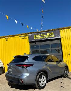 2021 Toyota Highlander LE   - Photo 4 - Denver, CO 80204