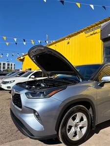 2021 Toyota Highlander LE   - Photo 3 - Denver, CO 80204