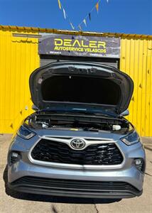 2021 Toyota Highlander LE   - Photo 9 - Denver, CO 80204