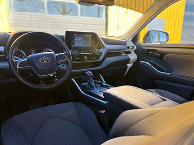 2021 Toyota Highlander LE   - Photo 14 - Denver, CO 80204