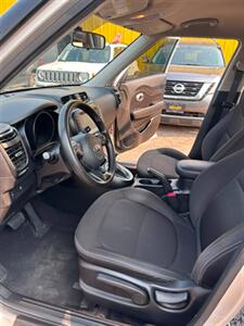 2018 Kia Soul - Photo 10 - Denver, CO 80204