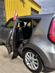 2018 Kia Soul +   - Photo 7 - Denver, CO 80204