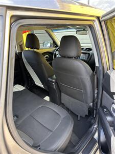 2018 Kia Soul +   - Photo 11 - Denver, CO 80204