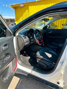 2020 Jeep Compass Trailhawk   - Photo 11 - Denver, CO 80204