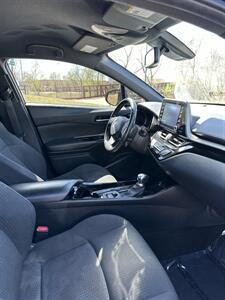 2019 Toyota C-HR LE   - Photo 9 - Denver, CO 80204