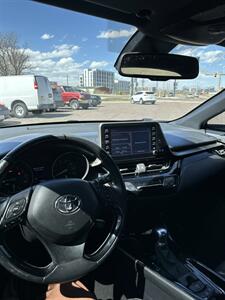 2019 Toyota C-HR LE   - Photo 6 - Denver, CO 80204
