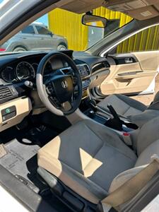 2017 Honda Accord LX - Photo 7 - Denver, CO 80204
