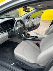 2018 Hyundai SONATA SEL   - Photo 7 - Denver, CO 80204