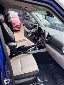 2020 Hyundai VENUE SEL - Photo 12 - Denver, CO 80204