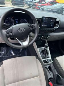 2020 Hyundai VENUE SEL - Photo 6 - Denver, CO 80204