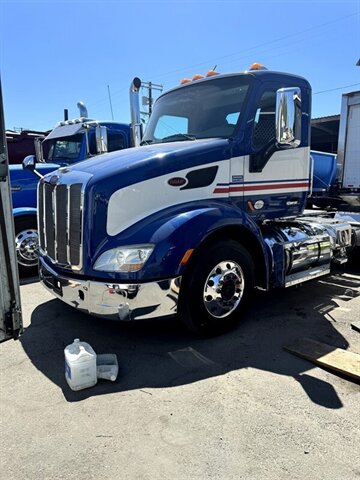 2017 Peterbilt 579  