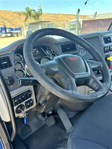 2017 Peterbilt 579   - Photo 7 - Sun Valley, CA 91352