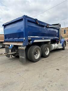 2012 Peterbilt 384   - Photo 3 - Sun Valley, CA 91352
