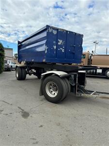 2012 Peterbilt 384   - Photo 4 - Sun Valley, CA 91352