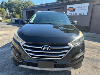 2017 Hyundai Tucson 1.6T SE   - Photo 2 - Hobart, IN 46342
