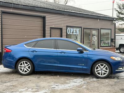 2018 Ford Fusion Hybrid SE   - Photo 5 - Hobart, IN 46342