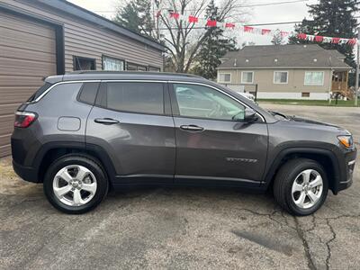 2020 Jeep Compass Latitude   - Photo 4 - Hobart, IN 46342