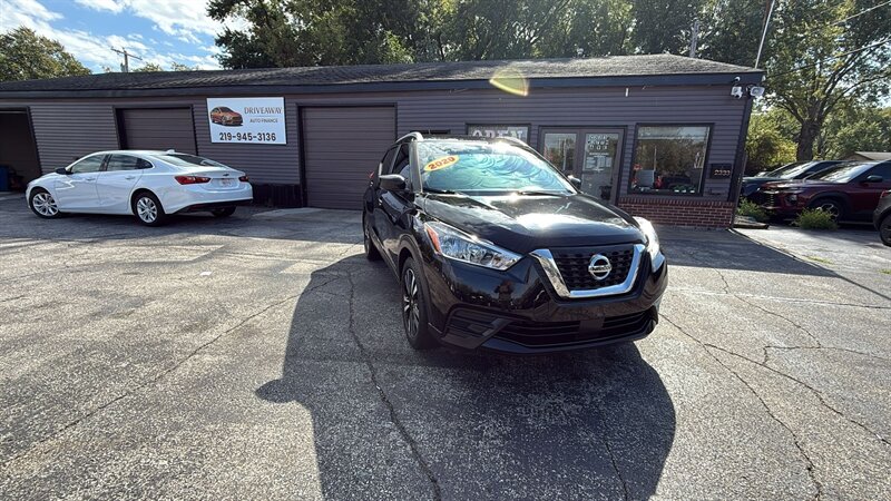 2020 Nissan Kicks SV - Photo 1 - Hobart, IN 46342