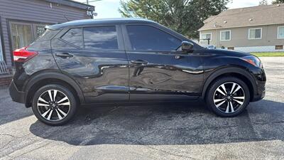 2020 Nissan Kicks SV   - Photo 6 - Hobart, IN 46342
