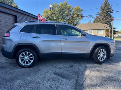 2019 Jeep Cherokee Latitude   - Photo 8 - Hobart, IN 46342