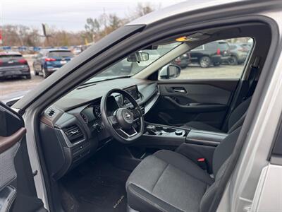 2023 Nissan Rogue SV   - Photo 10 - Hobart, IN 46342