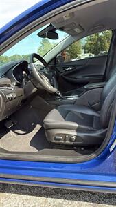2023 Chevrolet Malibu LT   - Photo 9 - Hobart, IN 46342