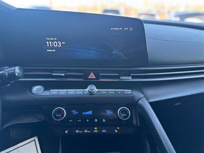 2024 Hyundai ELANTRA SEL   - Photo 14 - Hobart, IN 46342