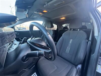 2024 Hyundai ELANTRA SEL   - Photo 9 - Hobart, IN 46342