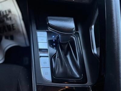 2024 Hyundai ELANTRA SEL   - Photo 15 - Hobart, IN 46342