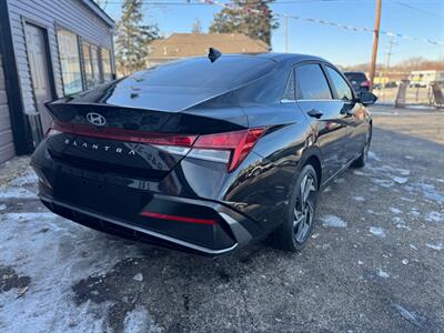 2024 Hyundai ELANTRA SEL   - Photo 7 - Hobart, IN 46342