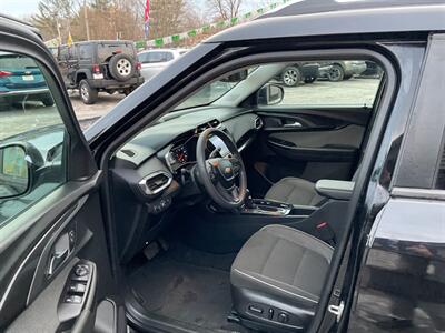 2021 Chevrolet Trailblazer LT   - Photo 10 - Hobart, IN 46342