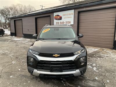 2021 Chevrolet Trailblazer LT   - Photo 2 - Hobart, IN 46342