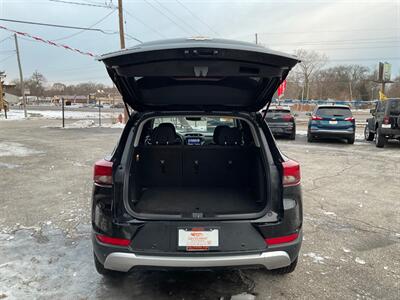 2021 Chevrolet Trailblazer LT   - Photo 12 - Hobart, IN 46342