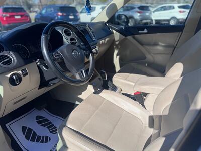 2017 Volkswagen Tiguan 2.0T S   - Photo 5 - Hobart, IN 46342