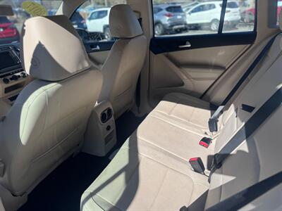 2017 Volkswagen Tiguan 2.0T S   - Photo 6 - Hobart, IN 46342