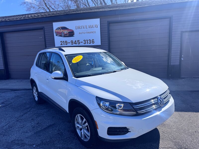 2017 Volkswagen Tiguan 2.0T S   - Photo 1 - Hobart, IN 46342