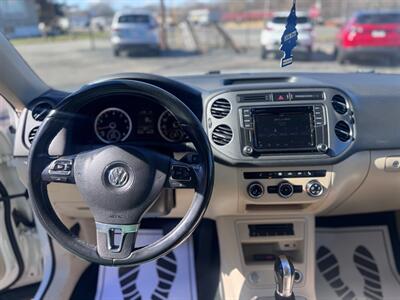 2017 Volkswagen Tiguan 2.0T S   - Photo 7 - Hobart, IN 46342