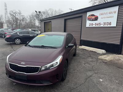 2017 Kia Forte LX   - Photo 3 - Hobart, IN 46342