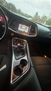 2018 Dodge Challenger SXT   - Photo 10 - Hobart, IN 46342