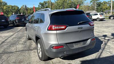 2018 Jeep Cherokee Latitude Plus   - Photo 4 - Hobart, IN 46342