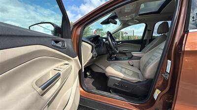2017 Ford Escape Titanium   - Photo 8 - Hobart, IN 46342