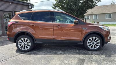 2017 Ford Escape Titanium   - Photo 7 - Hobart, IN 46342
