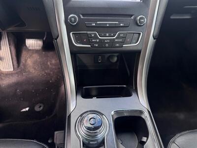 2017 Ford Fusion SE - Photo 10 - Hobart, IN 46342