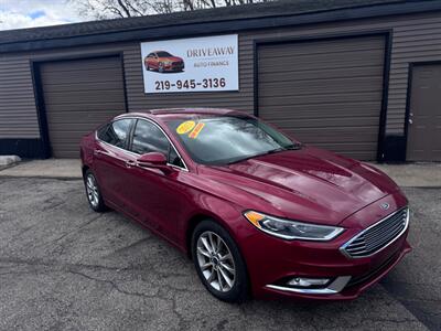 2017 Ford Fusion SE - Photo 1 - Hobart, IN 46342