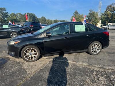 2015 Ford Focus SE   - Photo 4 - Hobart, IN 46342