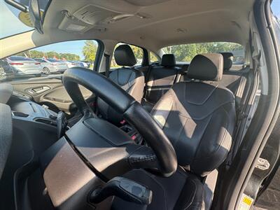 2015 Ford Focus SE   - Photo 9 - Hobart, IN 46342